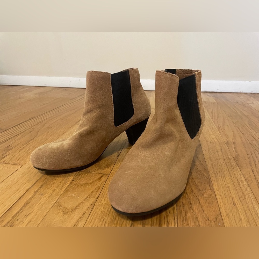 Liud Tan Camel Chunky Heel Suede Boots Women’s Size 10
